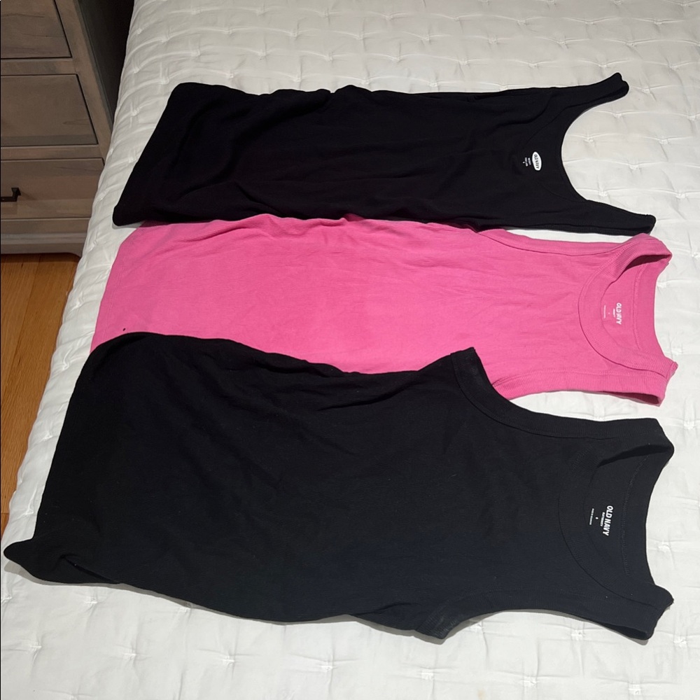 Maternity - Set of 3 Old Navy tank tops - size SMALL
